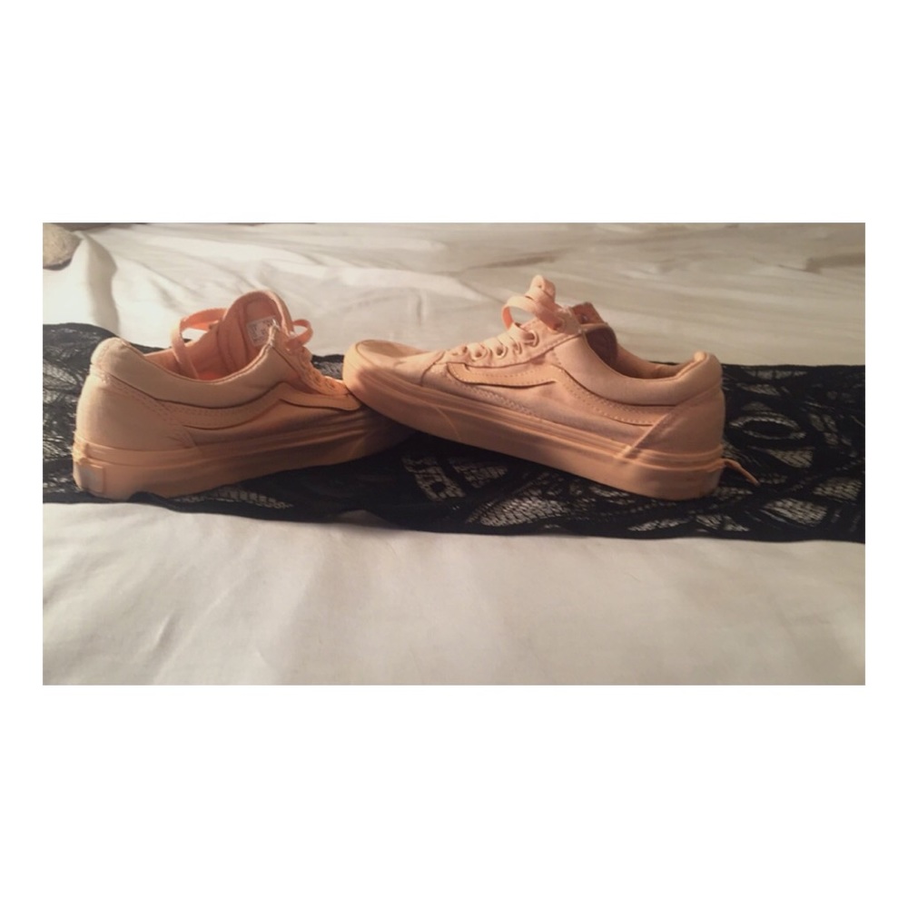 🧡 Peach colored vans 🧡